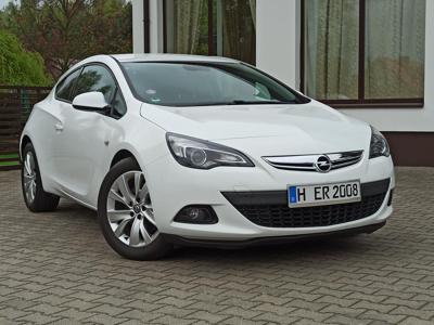 Używane Opel Astra - 26 666 PLN, 199 999 km, 2012
