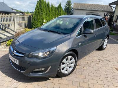 Używane Opel Astra - 31 500 PLN, 225 000 km, 2014