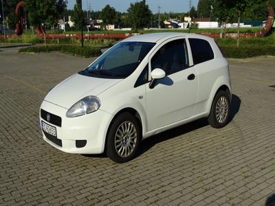 Używane Fiat Grande Punto - 8 500 PLN, 391 000 km, 2011