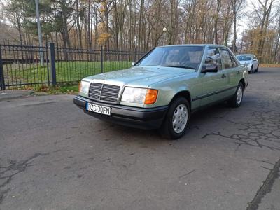 Używane Mercedes-Benz W124 (1984-1993) - 15 900 PLN, 325 000 km, 1988