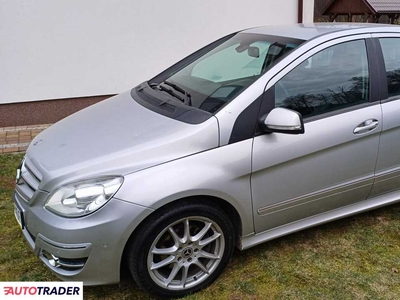 Mercedes B-klasa 2.0 diesel 109 KM 2010r.