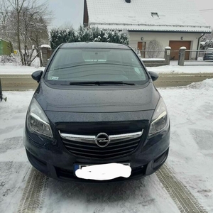 Opel Meriva 1,4 rocznik 2017 stan b. dobry