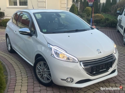 Peugeot 208 1.6 16v 120 KM ! Super Wersja! ! Perfekcyjny STAN ! !