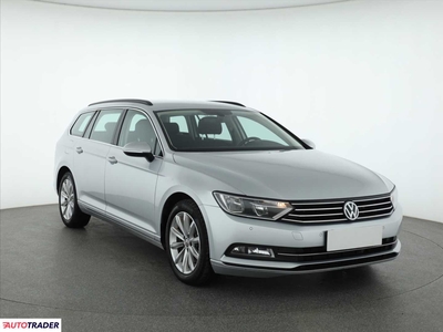 Volkswagen Passat 2.0 147 KM 2015r. (Piaseczno)