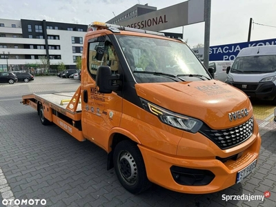 Iveco Daily 35S18 2021 · 71500 km · 2 998 cm3 · Diesel