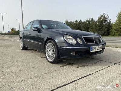 Mercedes E270