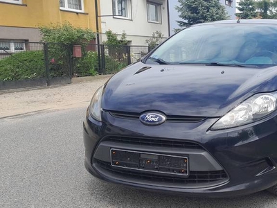 Ford Fiesta 1.6 TDCi 90 Km Bardzo Ładna Podgrzewana Przednia szyba