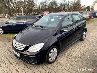 MERCEDES-BENZ B180 2008r. // 2.0 CDI / 109 KM // Zarejestrowany //