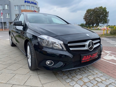 Mercedes Klasa A W176 Hatchback 5d 1.6 180 BlueEFFICIENCY 122KM 2013