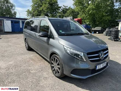 Mercedes V-klasa 2.0 diesel 190 KM 2021r. (Komorniki)