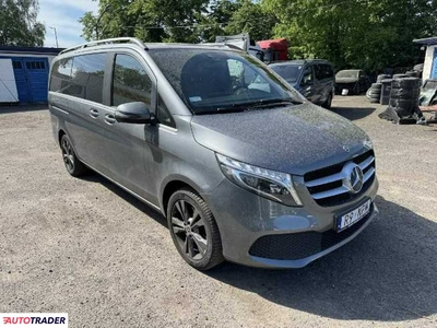 Mercedes V-klasa 2.0 diesel 190 KM 2021r. (Komorniki)