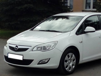 Opel Astra 1,4 benzyna, nowy rozrząd, klimatyzacja, centralny zamek,