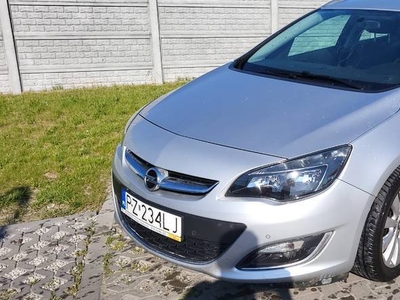 Opel Astra IV 1.7 CDTI Sport Tourer - kombi 130KM