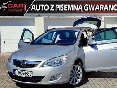 Opel Astra J Sports Tourer 1.4 Twinport ECOTEC 100KM 2012