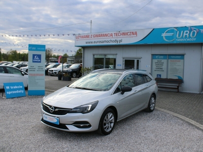 Opel Astra K Sportstourer Facelifting 1.2 Turbo 145KM 2021