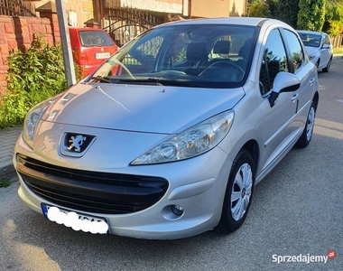 Peugeot 207 1.4 bezyna klimatyzacja