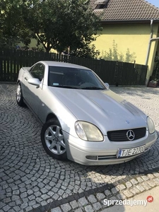 Piękny i ekonomiczny kabriolet Mercedes SLK