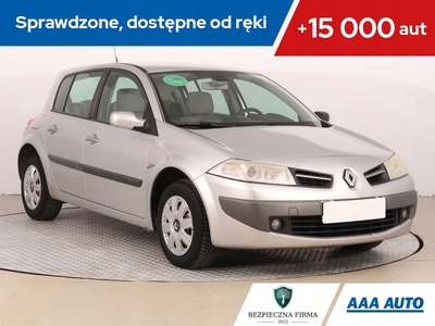 Renault Megane III Hatchback 1.6 16v 100KM 2008