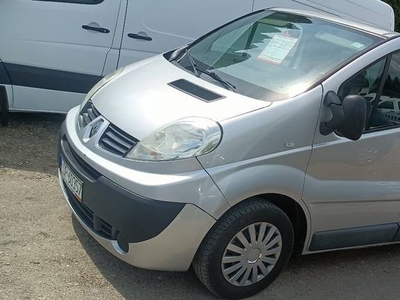 Renault Trafic long 9-osobowy 2.0 dCi 2007 rok