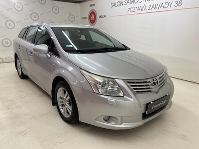 Toyota Avensis II Kombi 2.0 D-4D 126KM 2009