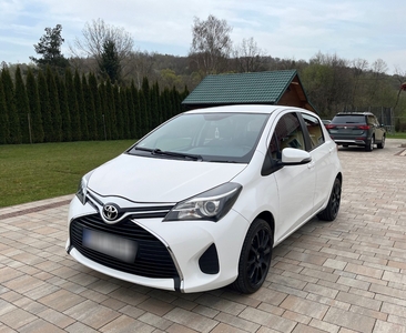 Toyota Yaris III Kamera cofania Mały przebieg