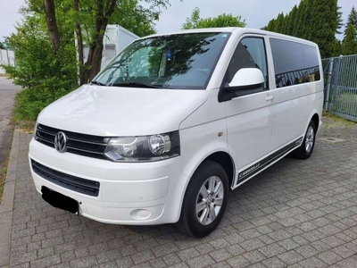 Volkswagen Caravelle T5 Multivan Facelifting długi rozstaw osi 2.0 115KM 2011