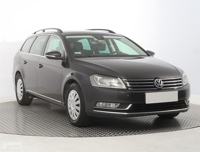 Volkswagen Passat B7 , 1. Właściciel, Navi, Xenon, Bi-Xenon, Tempomat, Parktronic,