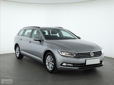 Volkswagen Passat B8 , Salon Polska, 1. Właściciel, Serwis ASO, VAT 23%, Navi,