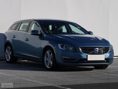 Volvo V60 I , 278 KM, Automat, Skóra, Navi, Xenon, Bi-Xenon, Klimatronic,