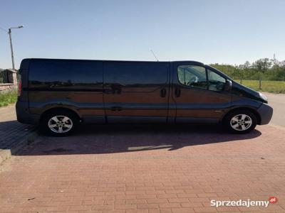 Opel Vivaro 2.5 CDTI Czarny Dlugi