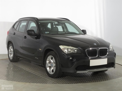 BMW X1 I (E84) , Automat, Skóra, Parktronic, Podgrzewane siedzienia