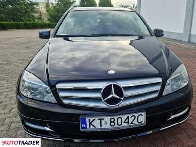 Mercedes C-klasa 1.8 benzyna 184 KM 2010r. (Kraków)