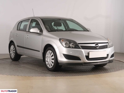 Opel Astra 1.6 113 KM 2011r. (Piaseczno)