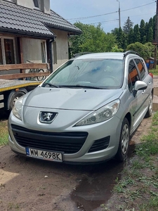 Peugeot 207 Peugeot 208 1.2 2013