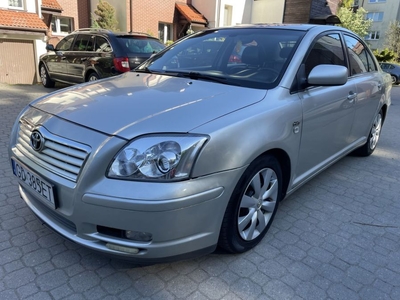 Toyota avensis 2.0 d4d sprawna klima bdb stan