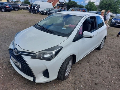 Toyota Yaris 1.0 benz