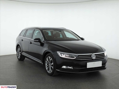 Volkswagen Passat 2.0 187 KM 2015r. (Piaseczno)