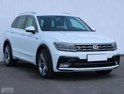 Volkswagen Tiguan , Salon Polska, DSG, Navi, Klimatronic, Tempomat, Parktronic,