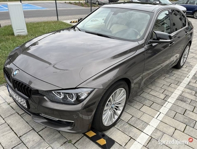 BMW f30 328i luxury !!