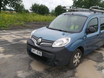 Renault kangoo maxi bezwypadkowy , bogata wersja long , mały przebieg !!