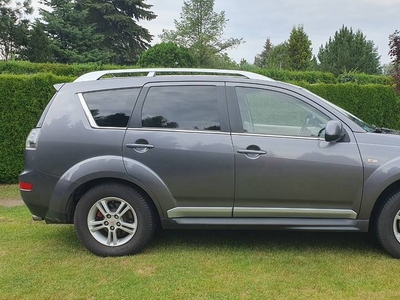 Sprzedam Mitsubishi Outlander 4X4 skóra bezwypadkowy stan bdb.