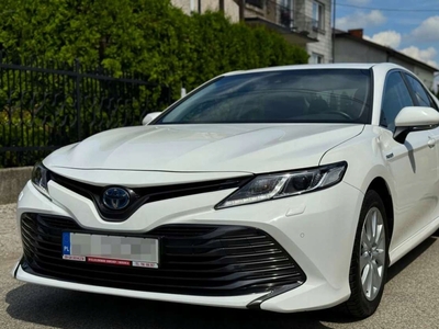 Toyota Camry IX 2019