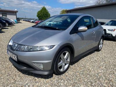 Honda Civic VIII Hatchback 3d 1.8 i-VTEC 140KM 2007