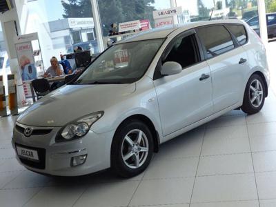 Hyundai i30 I CW Facelifting 1.4 DOHC 109KM 2010