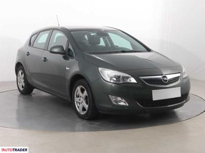 Opel Astra 1.4 138 KM 2010r. (Piaseczno)