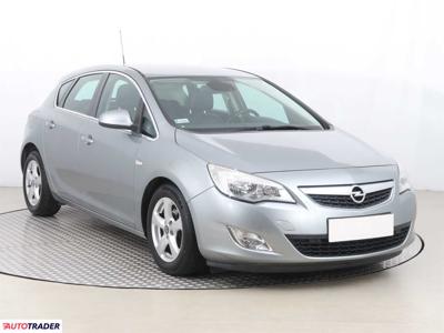 Opel Astra 1.6 113 KM 2010r. (Piaseczno)