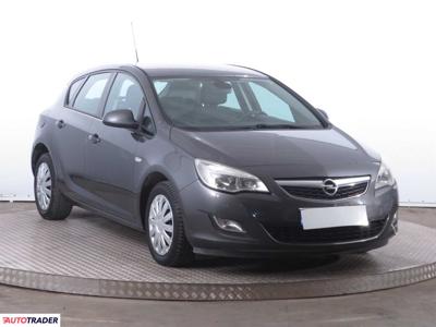 Opel Astra 1.7 108 KM 2011r. (Piaseczno)