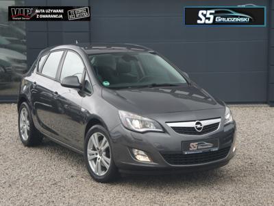 Opel Astra J Hatchback 5d 1.6 Turbo ECOTEC 180KM 2010