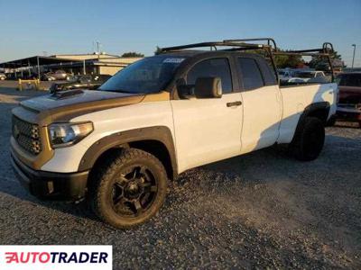 Toyota Tundra 4.0 benzyna 2018r. (SACRAMENTO)