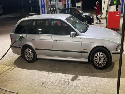 Używane BMW Seria 5 - 6 000 PLN, 258 000 km, 2000